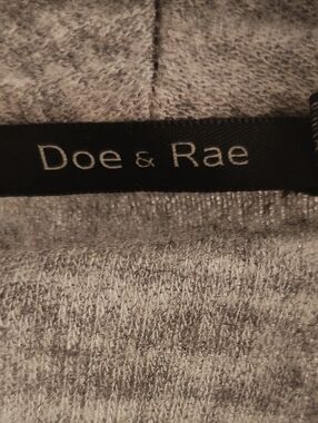 Doe & Rae Men's Heather Gray & Black Cardigan Knit Sweater